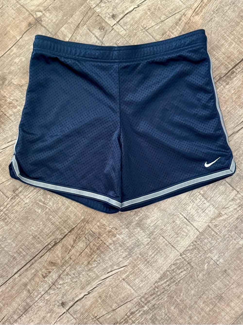 Nike‎ Girls Navy Blue Mesh Athletic Shorts Size Large L 14/16 Swoosh Logo Sport